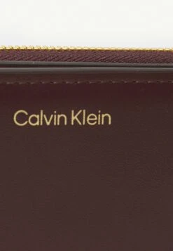 Calvin Klein HARDWARE MONOGRAM - Wallet - Fudge -Zalando UK-Outlet 9a816f0dc1524b9f9878d5c9ea93909f
