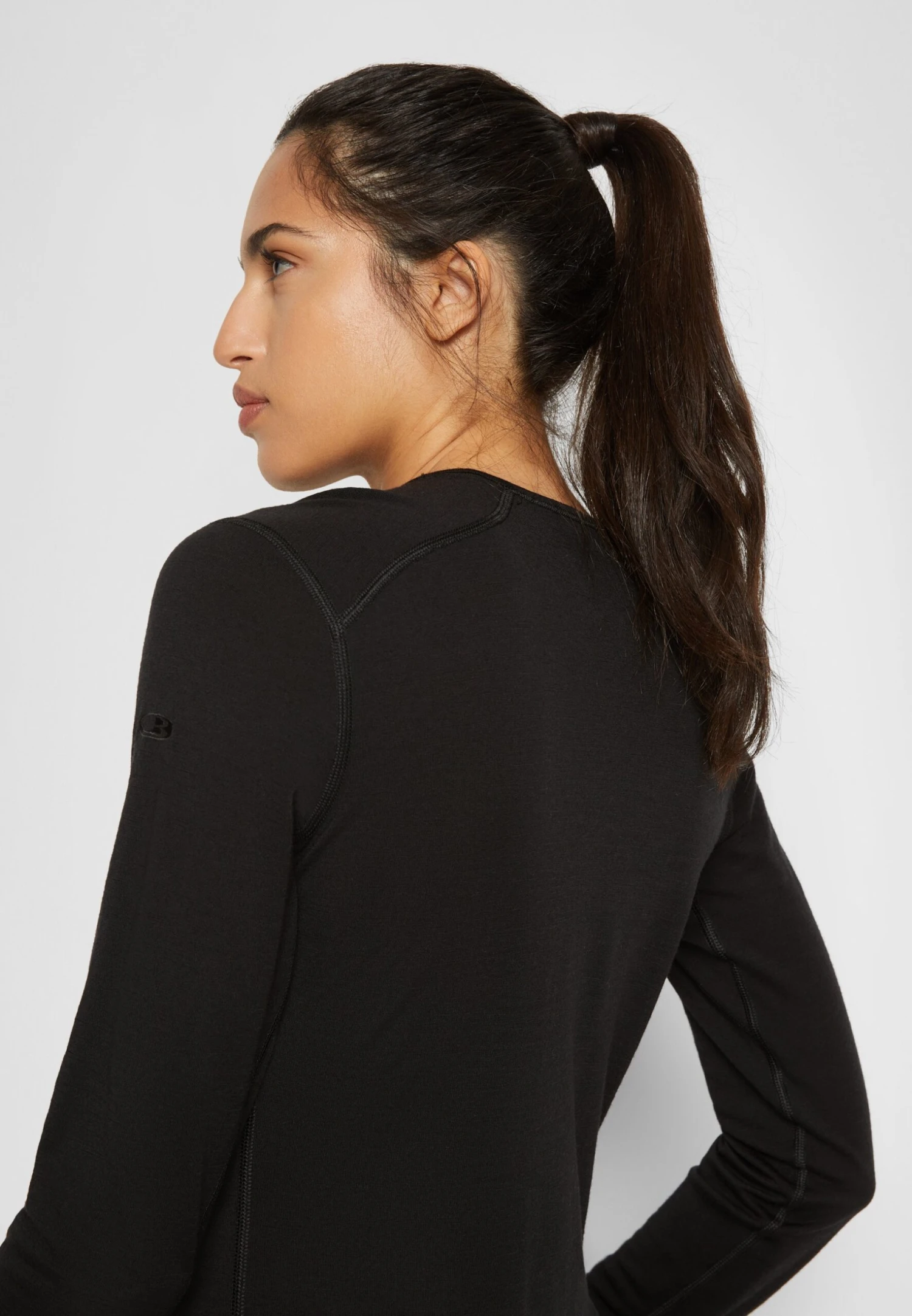 Icebreaker Crewe - Undershirt - Black 6 Icebreaker Crewe - Undershirt - Black - Image 6