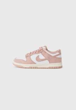 Nike Sportswear DUNK LOW - Trainers - Sail/red Sepia/metallic Gold-coloured -Zalando UK-Outlet a0ce1438b234438bac714b61227a5356