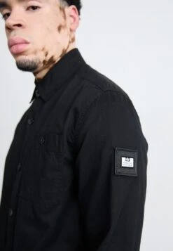 Weekend Offender TAVIRA - Summer Jacket - Black -Zalando UK-Outlet a3a77fd1cf0d4faeb07b28cc0056858f