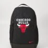Nike Performance NBA BRASILIA BACKPACK CHICAGO BULLS UNISEX - Rucksack - Black