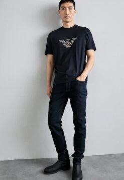 Emporio Armani POCKETS PANT - Straight Leg Jeans - Blue Denim 9 Emporio Armani POCKETS PANT - Straight Leg Jeans - Blue Denim -Zalando UK-Outlet aa96978401444e6d91472e9819854aaa