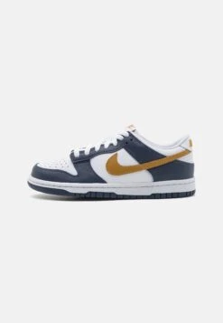 Nike Sportswear DUNK LOW UNISEX - Trainers - White/hyper Royal -Zalando UK-Outlet ad5a443bdebb4cd285f69e660e38ace1