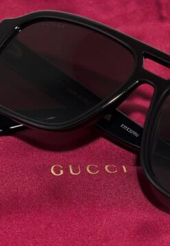 Gucci Unisex - Sunglasses - Black/Smoke -Zalando UK-Outlet adba74c96a7b48b4814fde082399833c