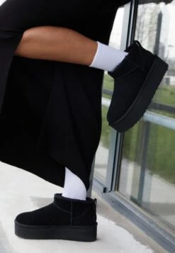 Ugg CLASSIC ULTRA MINI PLATFORM - Ankle Boots - Sand 19 Ugg CLASSIC ULTRA MINI PLATFORM - Ankle Boots - Sand -Zalando UK-Outlet b04688b77c9c4edc9b544c50eb44b0ac