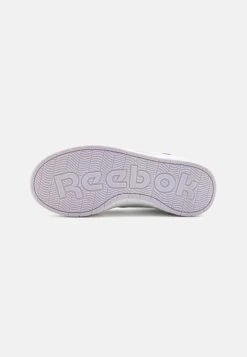 Reebok Classic COURT ADVANCE SURGE UNISEX - Trainers - Footwear White/metalic Purple/digital Gleam -Zalando UK-Outlet b0e1bb3eab53418e912f48233038f448