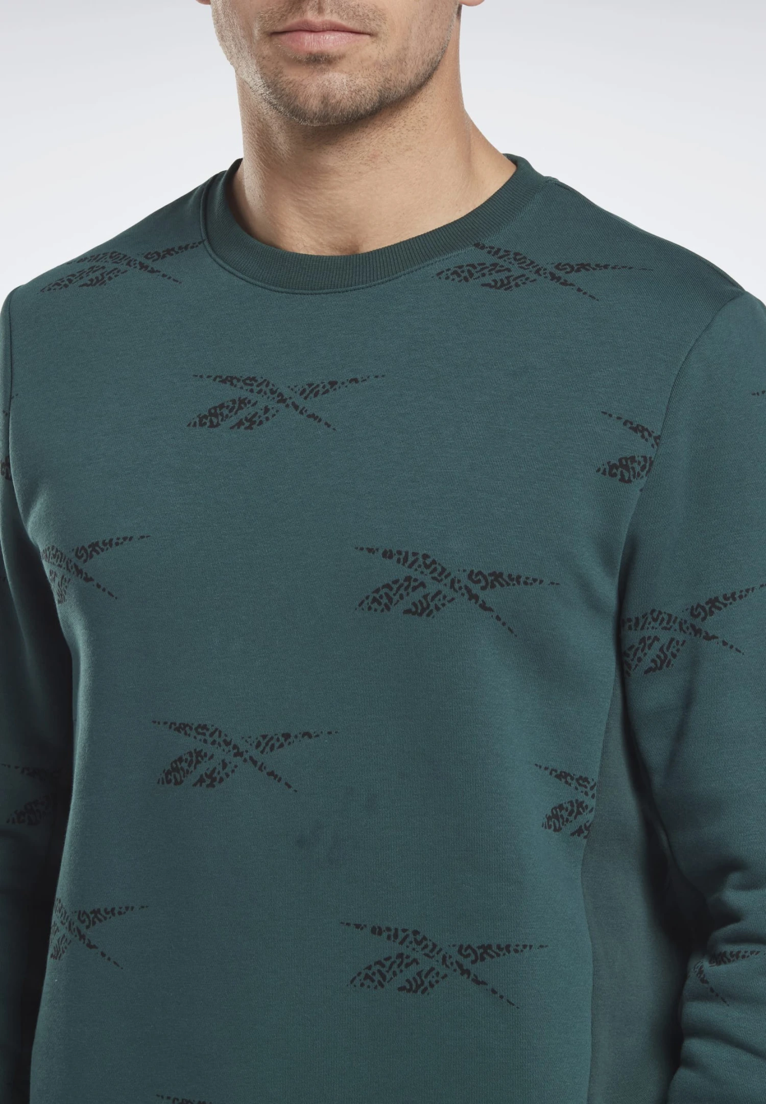 Reebok Ri Aop Crew - Sweatshirt - Forest Green 4 Reebok Ri Aop Crew - Sweatshirt - Forest Green - Image 4