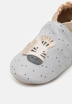 ROBEEZ CUTE ZEBRA - Baby Shoes - Gris Rose -Zalando UK-Outlet b700cfa9786b4cebb5041ee64e98db1c