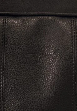 R. M. Williams Saddler Duffle Bag Unisex - Holdall - Black 9 R. M. Williams Saddler Duffle Bag Unisex - Holdall - Black -Zalando UK-Outlet b7e721ba25a04612a6a27c7408b54526