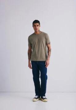 Solid SDROCK - Basic T-shirt - Vetiver -Zalando UK-Outlet b8739d8215724b6c8133dccc70eb0f85