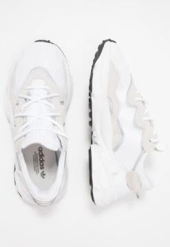 Adidas Originals Ozweego - Trainers - Ftwr White/Ftwr White/Core Black -Zalando UK-Outlet b897f3ecf664401f8ada2ab7c1860b5a