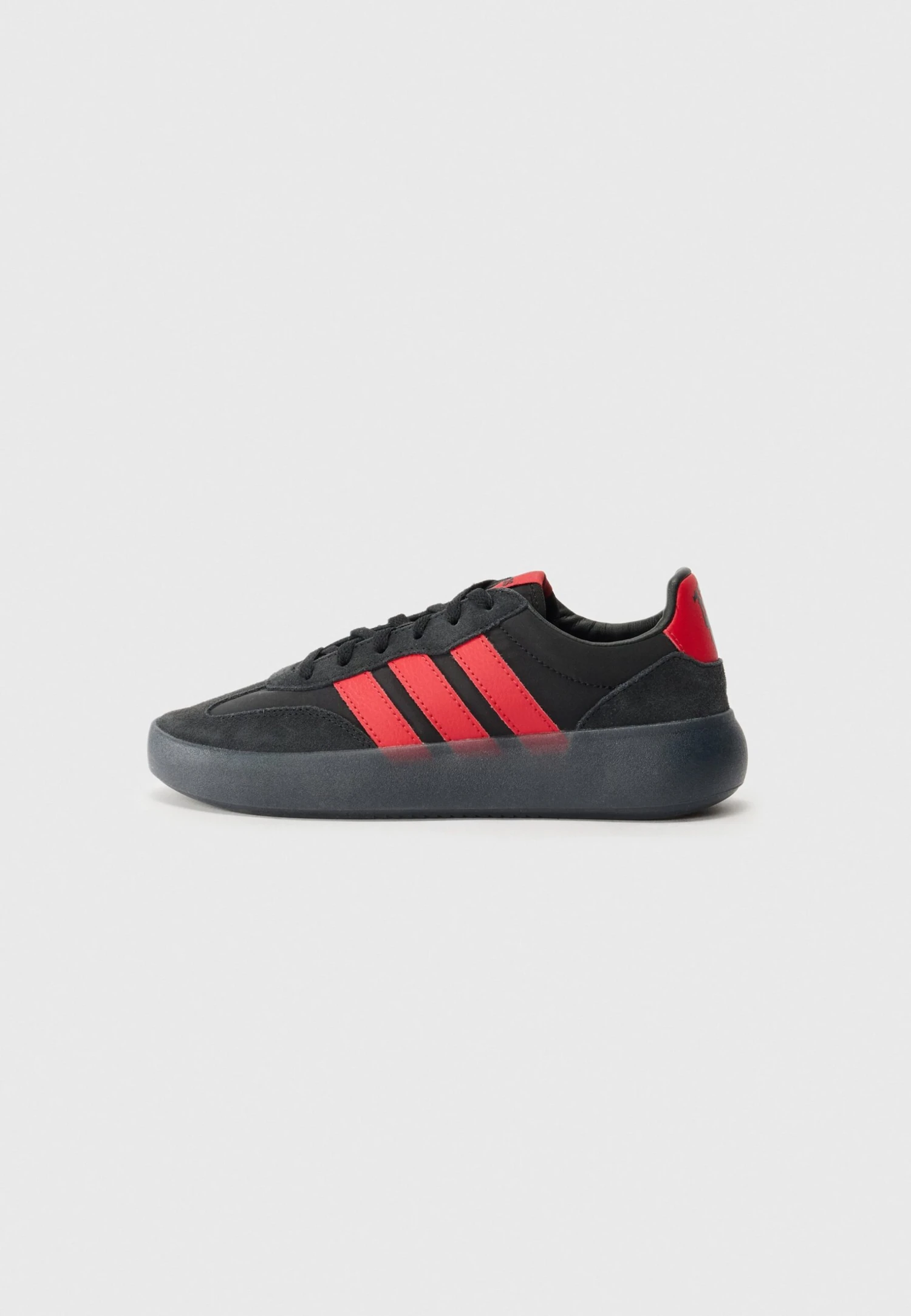 ADIDAS PERFORMANCE BARREDA DECODE - Indoor Football Boots - Core Black/mufc Red 1 ADIDAS PERFORMANCE BARREDA DECODE - Indoor Football Boots - Core Black/mufc Red