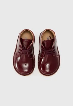SCALLOP UNISEX - Lace-ups - Burgandy -Zalando UK-Outlet bb13f355f5bc423eb7c092bf792fe03f