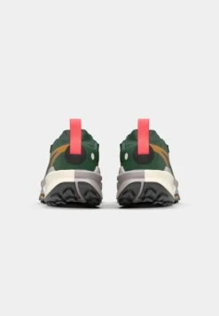 Nike Performance ZOOMX ZEGAMA 2 - Trail Running Shoes - Fir/desert Ochre/clay Green/college Grey/sail/bright Crimson -Zalando UK-Outlet bd5aae2334e2489c9de9feb33200631c