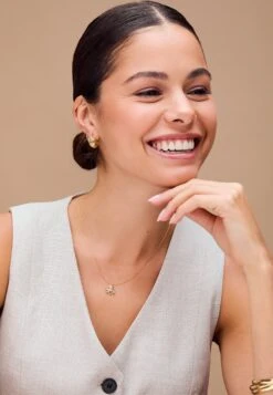 Orelia TEXTURED FAN SMALL HOOP - Earrings - Gold-coloured