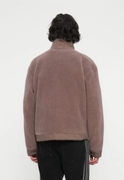 Adidas Originals Fleece Jacket - Earth -Zalando UK-Outlet c06a04be4e75473d96f3183918098f23