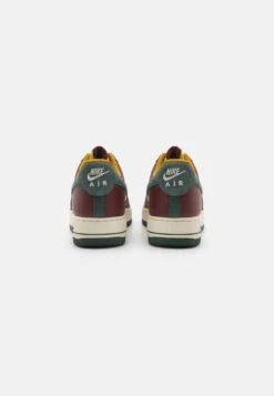 Nike Sportswear AIR FORCE 1 ’07 LV8 - Trainers - Coconut Milk/vintage Green/dark Team Red/bronzine -Zalando UK-Outlet c080bd02e70c4dacafd5584215900f63