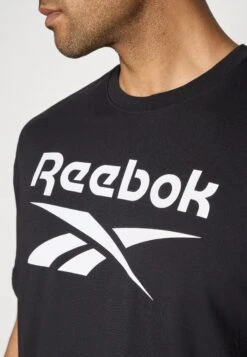 Reebok LOGO COLOR - Print T-shirt - Black -Zalando UK-Outlet c1d87faa3831449199101c4540390894