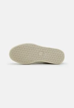 Veja Campo - Trainers - Dune/White -Zalando UK-Outlet c3911ed855c54f91bcced9c810c805dc