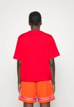 Nike Performance Nba Chicago Bulls Boxy Tee - Club Wear - University Red 8 Nike Performance Nba Chicago Bulls Boxy Tee - Club Wear - University Red -Zalando UK-Outlet c45ca2a8b3264fbca1f7ec0f719279a4