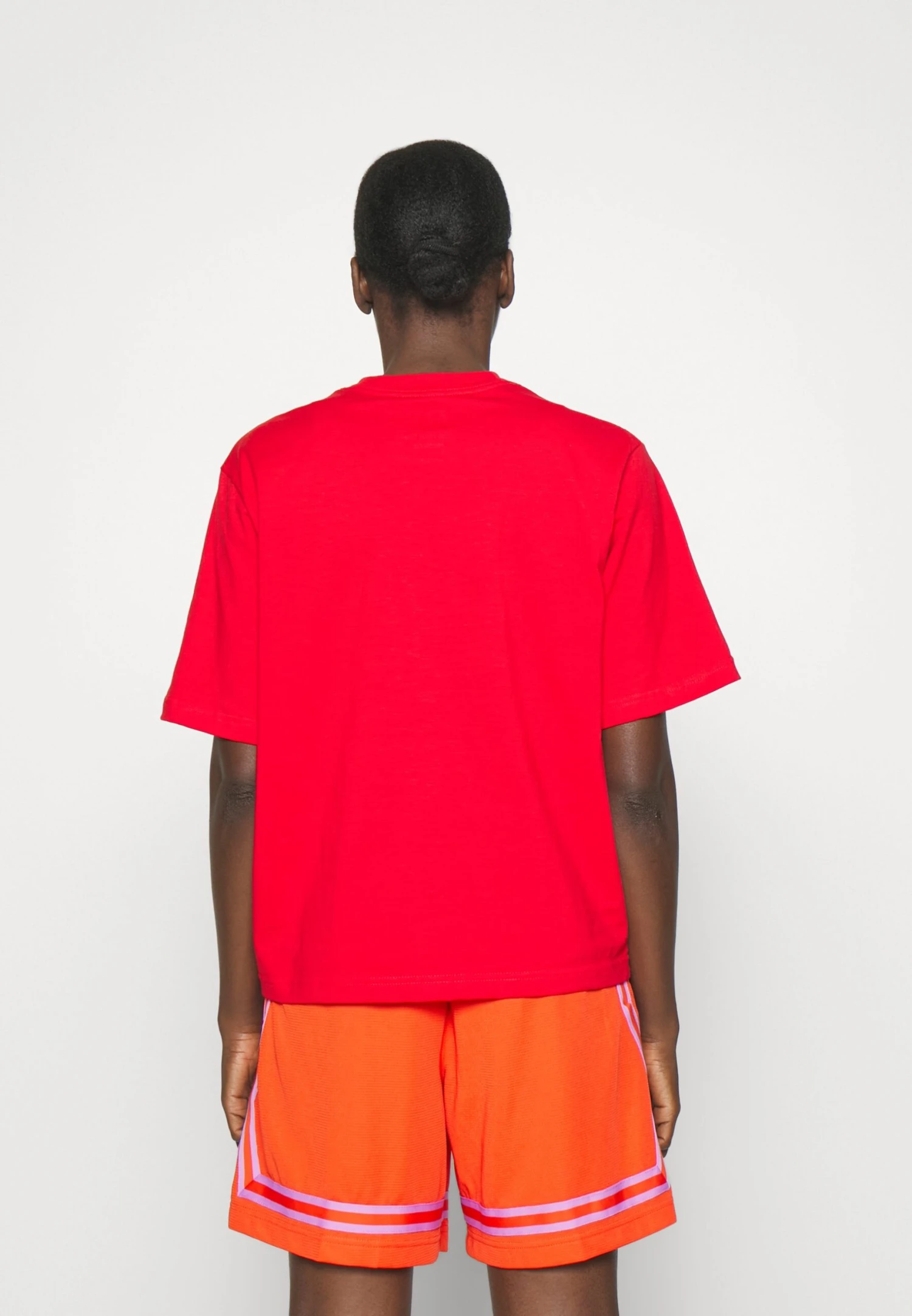 Nike Performance Nba Chicago Bulls Boxy Tee - Club Wear - University Red 3 Nike Performance Nba Chicago Bulls Boxy Tee - Club Wear - University Red - Image 3