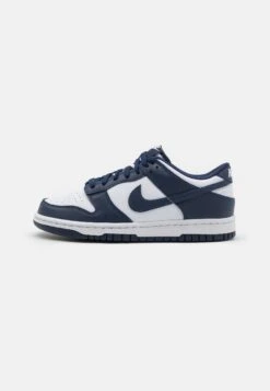 Nike Sportswear DUNK LOW UNISEX - Trainers - White/hyper Royal -Zalando UK-Outlet c5d1a1699f1f4bd7bcc1f374afeb00b5