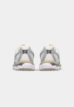 ASICS SportStyle GEL NYC 2055 UNISEX - Trainers - Cream/dolphin Grey -Zalando UK-Outlet c90cbdc51696497fb74691753f3a0ad8