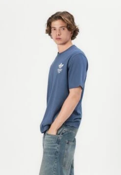 Adidas Originals HEALTH CLUB UNISEX - Print T-shirt - Preloved Ink -Zalando UK-Outlet c92bcd9a88a248649dc2e944cb656f69