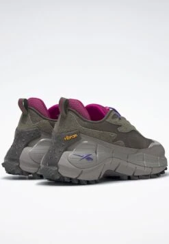 Reebok Classic Zig Kinetica 2.5 Edge - Trainers - Army Green/Boulder Grey/Semi Proud Pink -Zalando UK-Outlet cb35e23959ae445c90c97f5624d63a2a