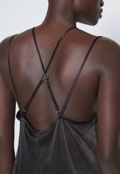 Han Kjøbenhavn Strap Dress - Cocktail Dress / Party Dress - Black -Zalando UK-Outlet cc731f6cf0944bfea8d6f099a93a93c3