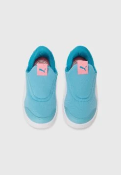 Puma COURTFLEX V3 SLIPTECH UNISEX - Road Running Shoes - Aqua/white/pinkscape -Zalando UK-Outlet ccdbd7ed793f47b4b2e288b4b01d1af8