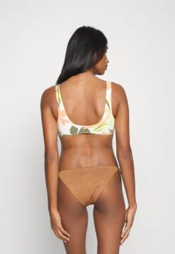 Roxy Beach Classics New Bralette - Bikini Top - White/Light Green/Light Pink -Zalando UK-Outlet cd22e5d79c264581ba25d9be0a27b211