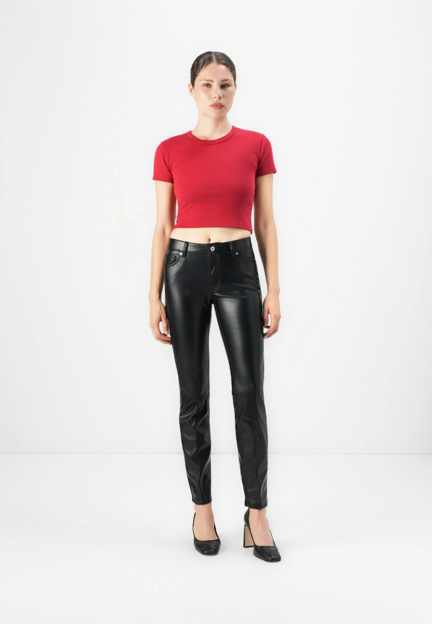 Hugo DELANOR - Basic T-shirt - Medium Red 2 Hugo DELANOR - Basic T-shirt - Medium Red - Image 2