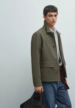 Massimo Dutti MALTINTO FINISH - Summer Jacket - Light Green -Zalando UK-Outlet d10c620f0099489d9d03d9ce416942c4