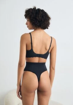 Triumph SOFT SCULPT BANDEAU STRING 2 PACK - Thong - Black -Zalando UK-Outlet d23d3d21bed449baa8df694784477e2d
