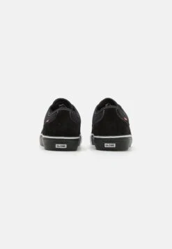 Globe Mahalo - Skate Shoes - Black/Black/White -Zalando UK-Outlet d27b54636a124994b82ec2eaca737d5a