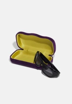 Gucci Unisex - Sunglasses - Black/Grey -Zalando UK-Outlet d2b371605306475f8f773511930b4f7c