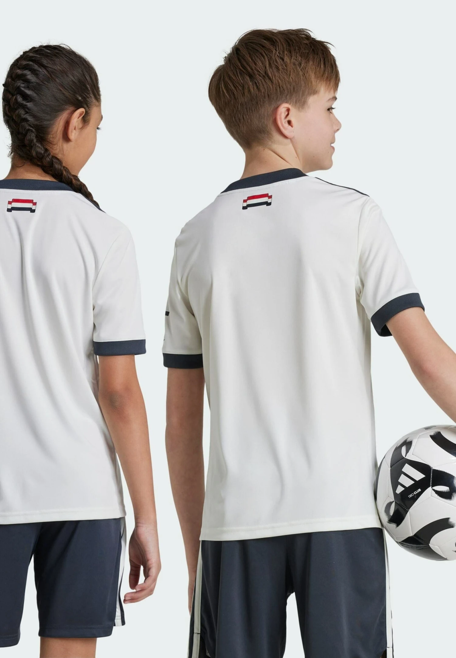 ADIDAS PERFORMANCE MANCHESTER UNITED 24/25 THIRD KIDS - Club Wear - Off White 2 ADIDAS PERFORMANCE MANCHESTER UNITED 24/25 THIRD KIDS - Club Wear - Off White - Image 2