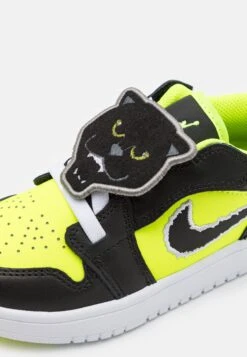 Jordan 1 Low Alt Se Unisex - Basketball Shoes - Volt/Black/White -Zalando UK-Outlet d6f12ffce6e04f9bbfd1d8b79d24b61d