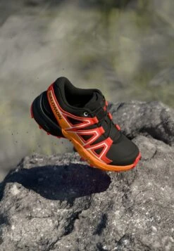 Salomon SPEEDCROSS UNISEX - Hiking Shoes - Turbulence/ballad Blue/liberty -Zalando UK-Outlet d76e64c7d19b45208c184f6d8fd2b260