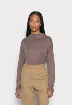 Long Sleeved Top - Rusty Brown