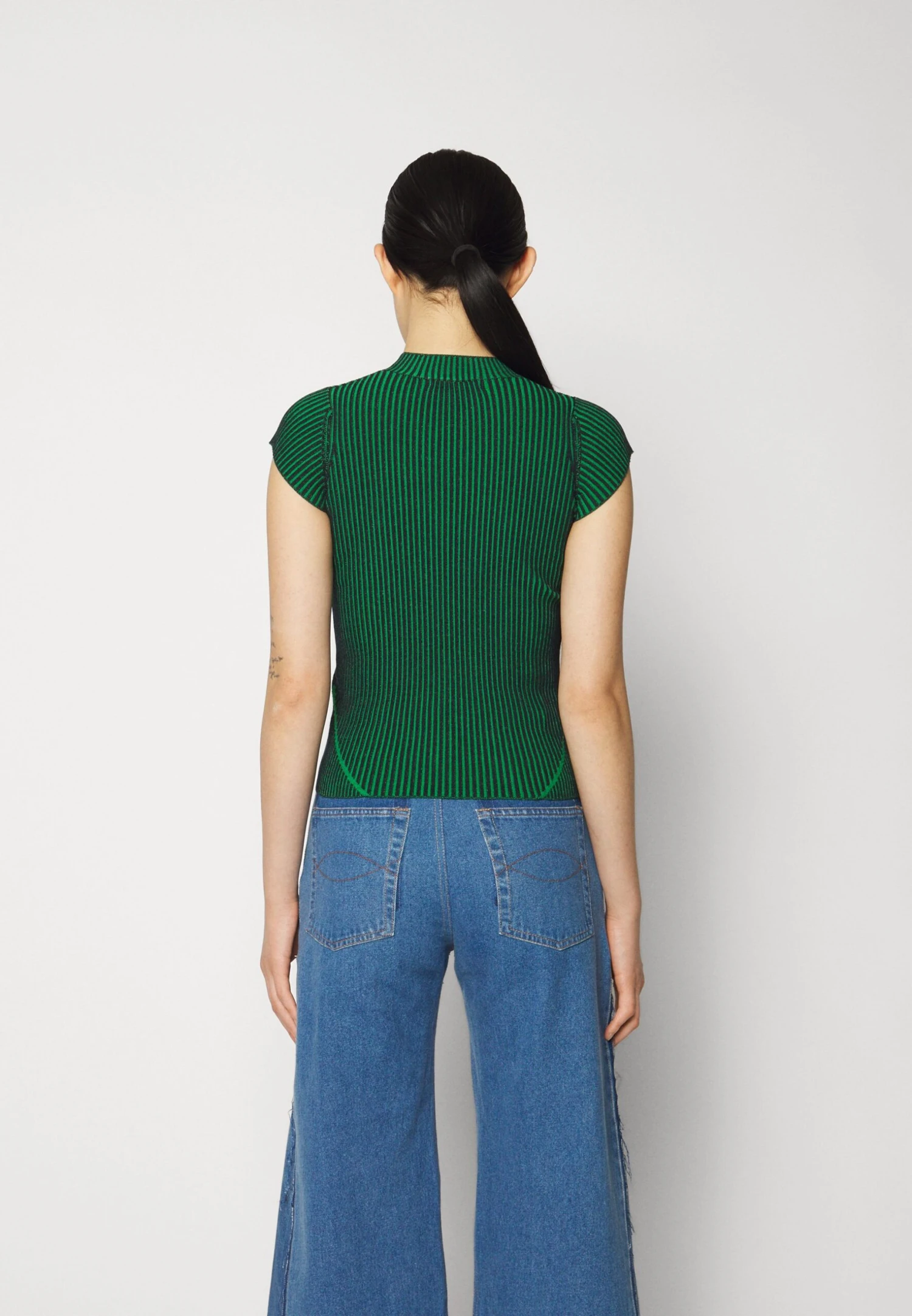 Miista Mariechen - Print T-Shirt - Green 4 Miista Mariechen - Print T-Shirt - Green - Image 4