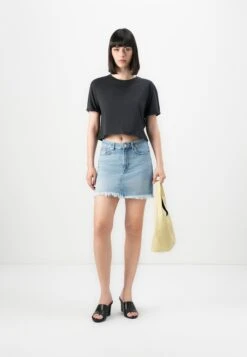 American Vintage APOLY - Basic T-shirt - Black -Zalando UK-Outlet dc6f479b097b42e4a61e3cbca43fb842