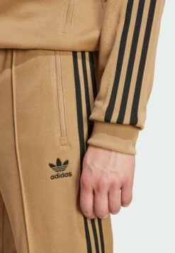 Adidas Originals CLASSIC TP - Tracksuit Bottoms - Cardboard Black -Zalando UK-Outlet dd1ce72a19d442f1befb1cc064cfe254