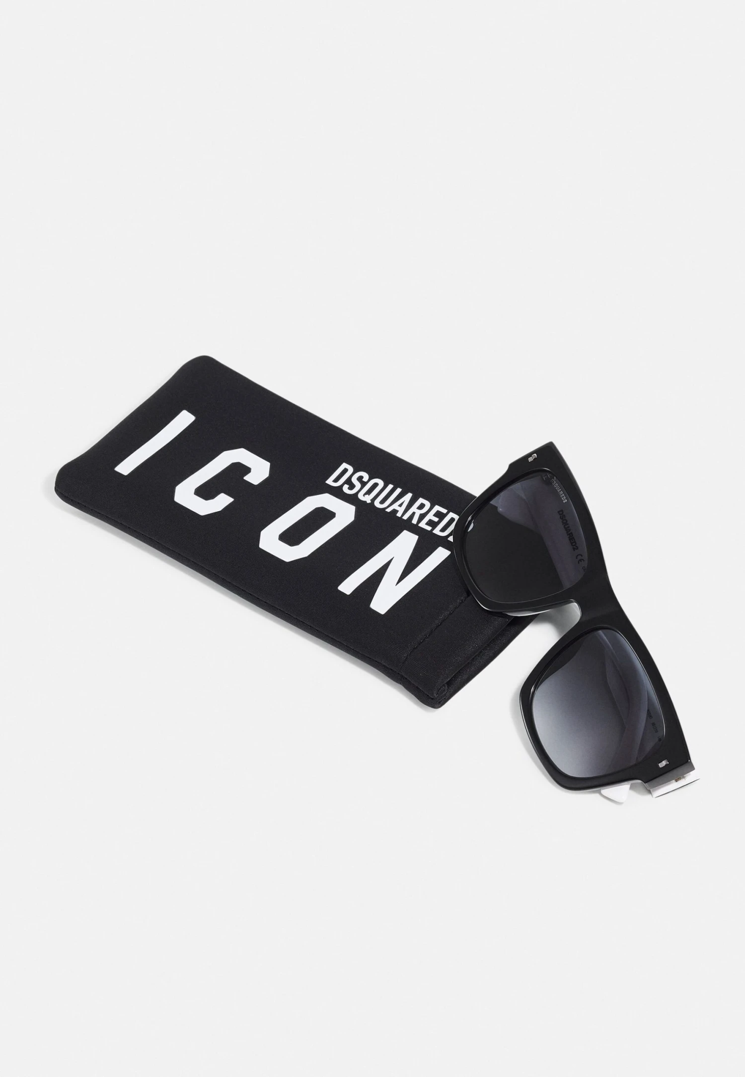 DSQUARED2 Sunglasses - Blck Whte 4 DSQUARED2 Sunglasses - Blck Whte - Image 4
