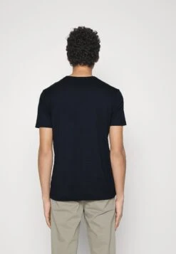 BELSTAFF Signature - Print T-Shirt - Dark Ink 8 BELSTAFF Signature - Print T-Shirt - Dark Ink -Zalando UK-Outlet deaca5fe8cb94a7a9788a71a16dfcada