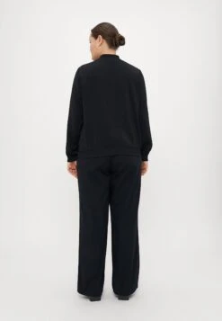 Vero Moda Curve VMCCOCO NOOS - Bomber Jacket - Black 9 Vero Moda Curve VMCCOCO NOOS - Bomber Jacket - Black -Zalando UK-Outlet e25dc80ef9bf4ab9901f8e1f441994c9