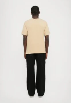 Han Kjøbenhavn DAILY OVERSIZED TEE UNISEX - Basic T-shirt - Sand -Zalando UK-Outlet e260f8c601644810b56b1a6a8bf5de8b
