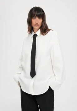 STALLION - Button-down Blouse - Off White -Zalando UK-Outlet e28c09bc020b4c5189b6790c8cb0147f
