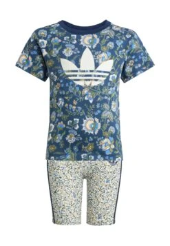 Adidas Originals LIBERTY LONDON SHORT SET - Shorts - Night Indigo Multicolor -Zalando UK-Outlet e48bb9e8114441c88bf9a056341aad81